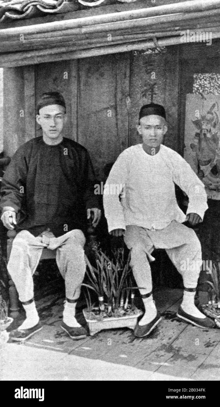 Chinese communities had existed for many centuries in rural Burma and were largely formed by migrants travelling overland from China into Burma along the north-eastern trade routes and rivers.  The urban Chinese population of cities such as Rangoon (Yangon) originated largely during the colonial era when Chinese from the coastal provinces of China came by sea to work as merchants, among other professions.  In 1891 the Imperial Gazetteer of India estimated the Chinese colony in Rangoon as approximately 8,000 people, and this had increased to more than 11,000 by 1901 Stock Photo