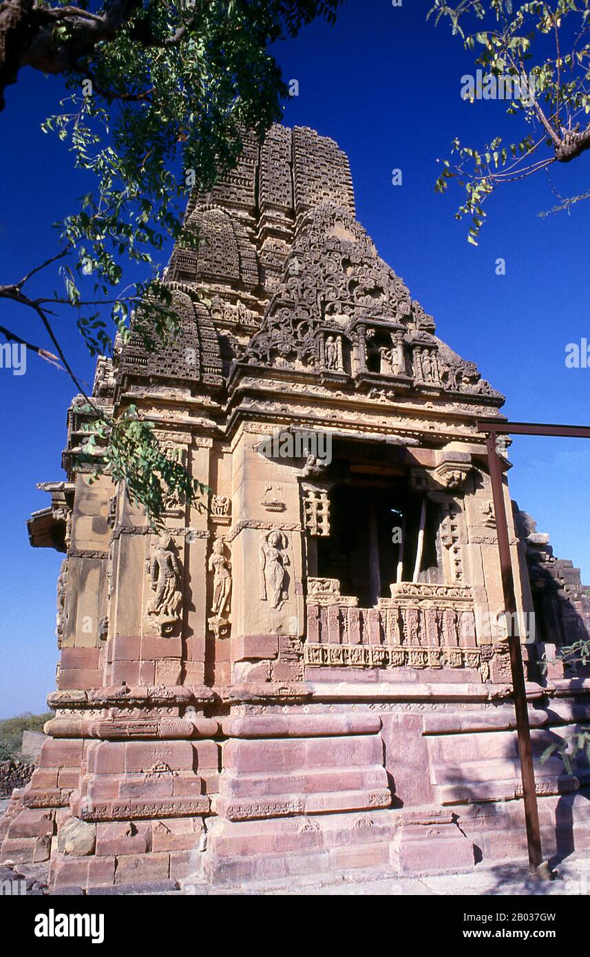 The Shiv Mandir at Kera was built during the reign of the Chaulukya dynasty (Solankis) in the later part of the 10th Century (9th to 11th century) and is dedicated to Shiva. The temple has been subjected to severe earthquake damage during the earthquake of 1819 and the Bhuj earthquake of 2001.  Kutch (often spelled Kachch) is the northwestern part of the Indian state of Gujarat, divided from the main part of the state by the Arabian Sea and a stretch of salt marshes. To its north lies the Pakistani province of Sind. The name Kutch is said to be derived from the Kachelas, a sub-caste of the loh Stock Photo