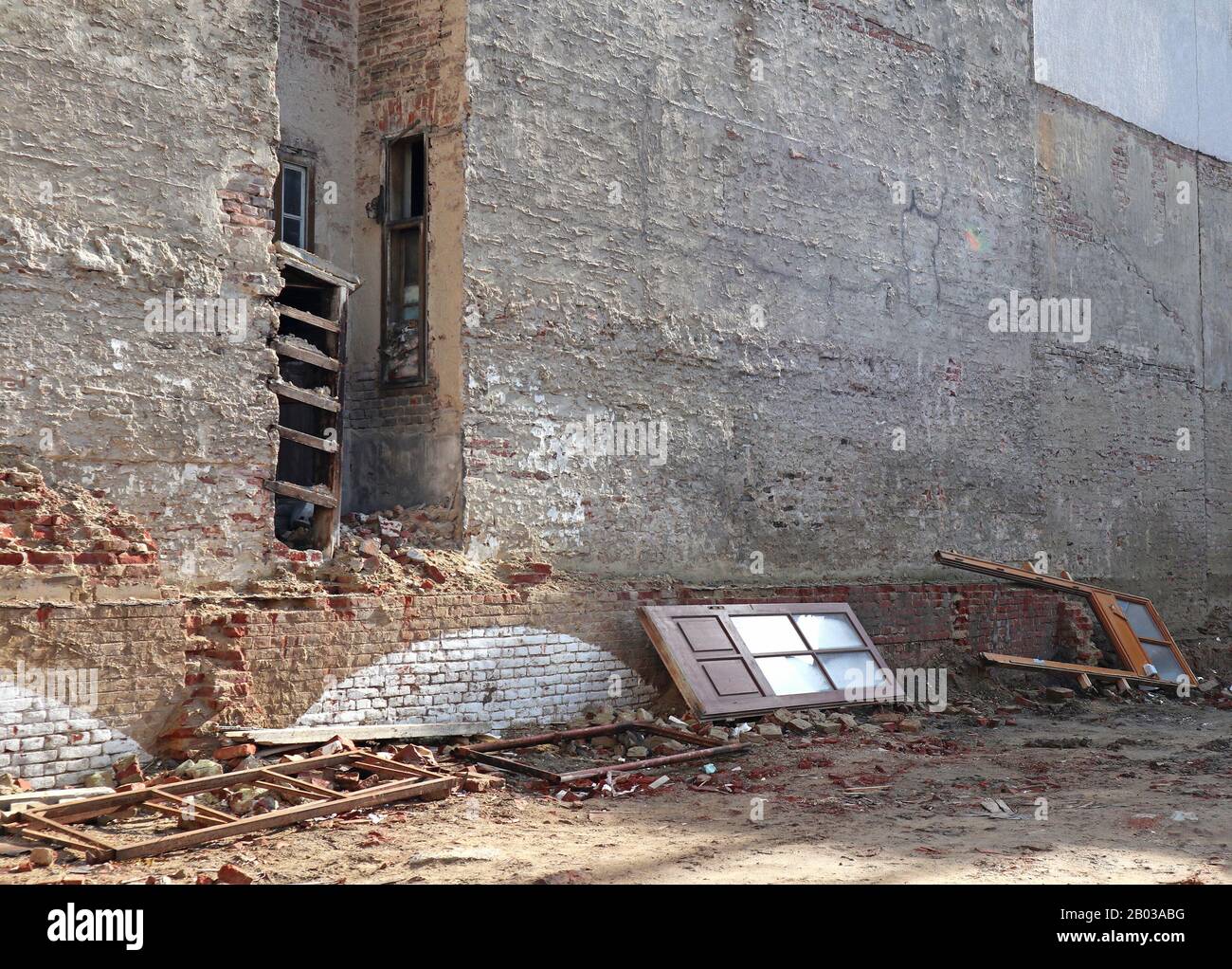 Old Building Problem Brick wall of a demolished old building Stock Photo - Alamy