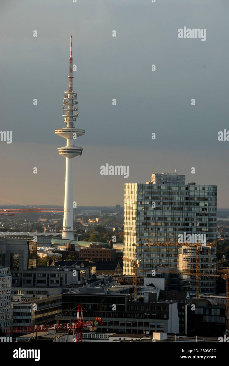 The Heinrich Hertz Tower (Heinrich-Hertz-Turm) is a radio telecommunication tower, and is Hamburg's tallest structure at 279.2 m (916 ft). It was cons Stock Photo