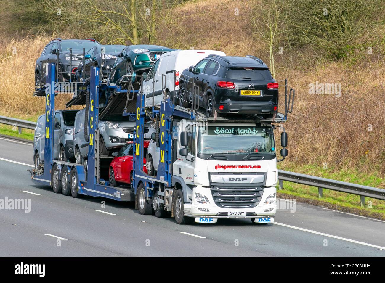 Glasgow car movers hires stock photography and images Alamy