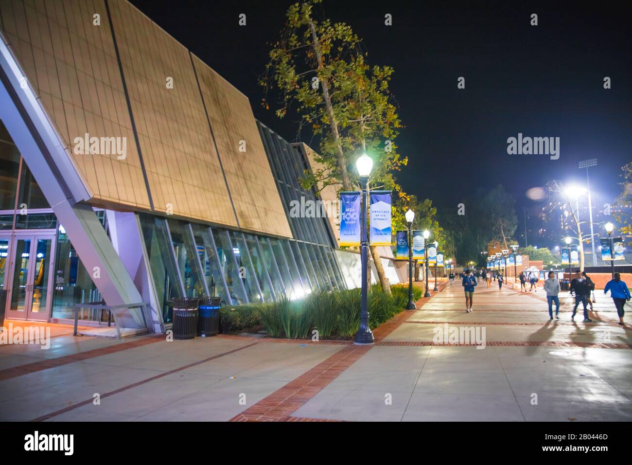 Pauley Pavilion Basketball Stadium On UCLA Campus Night Stock Photo Alamy