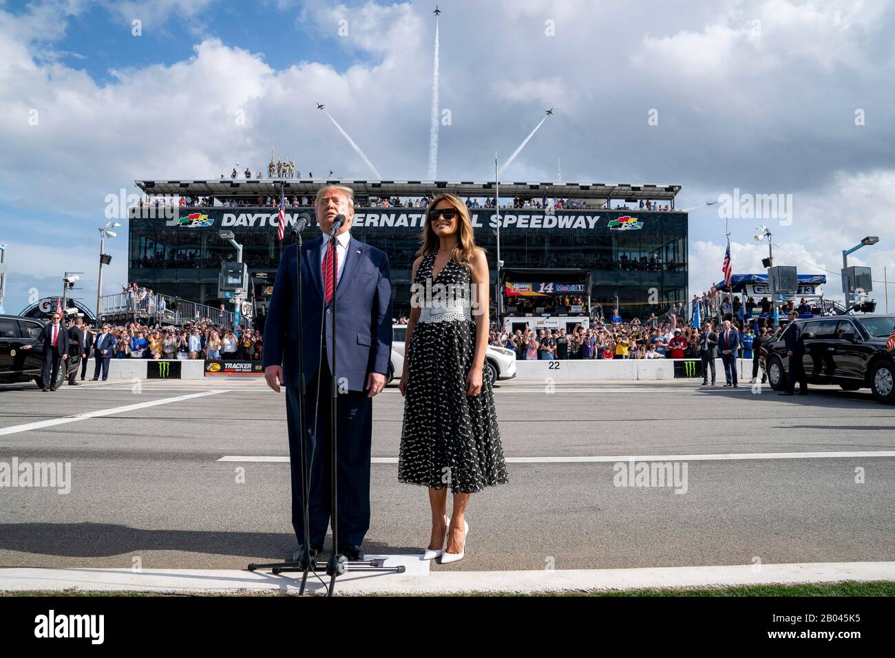 Nascar track stands hi-res stock photography and images - Alamy