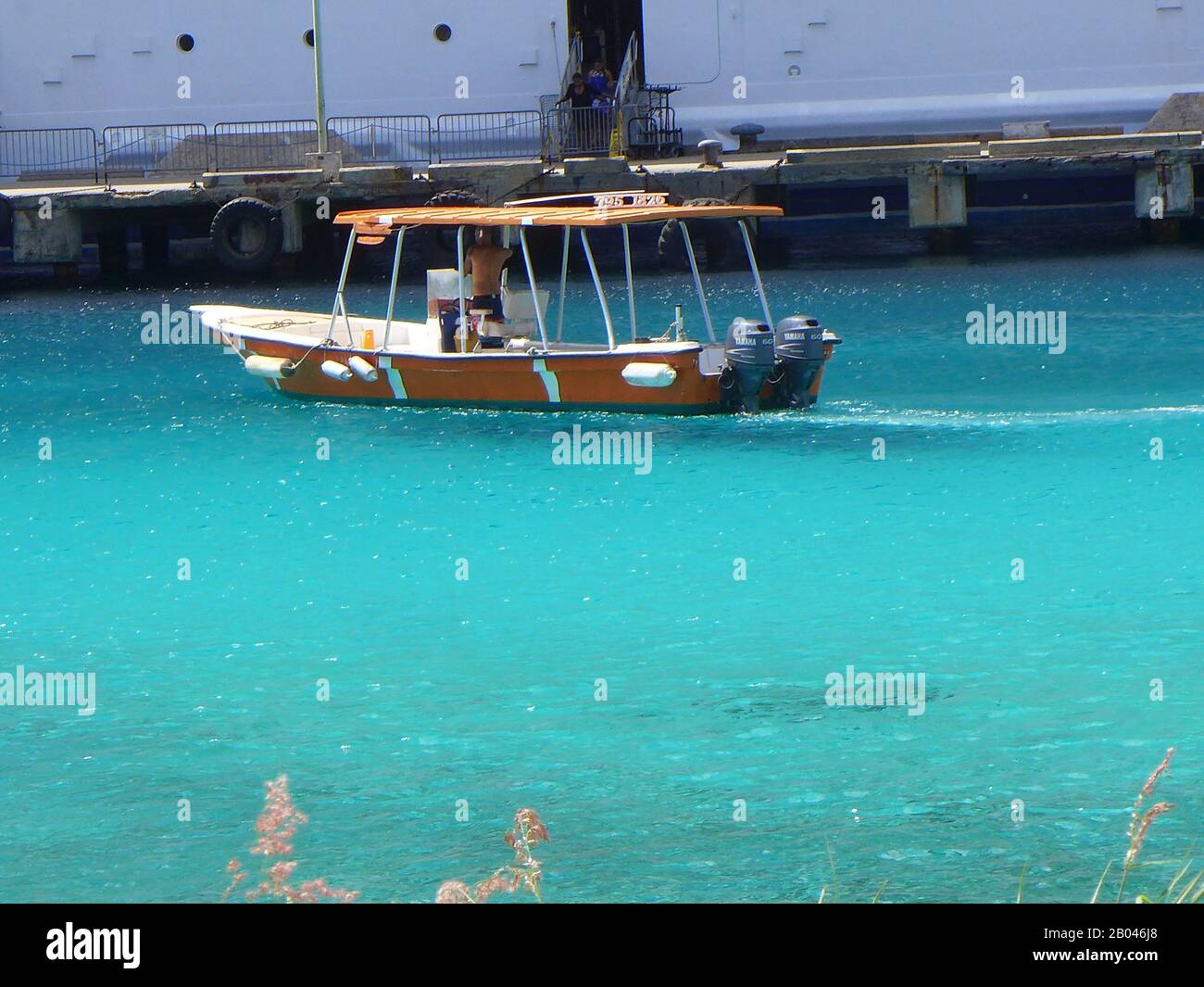 Glass Bottom Boat in Kralendijk, Bonaire Caribbean Stock Photo Alamy