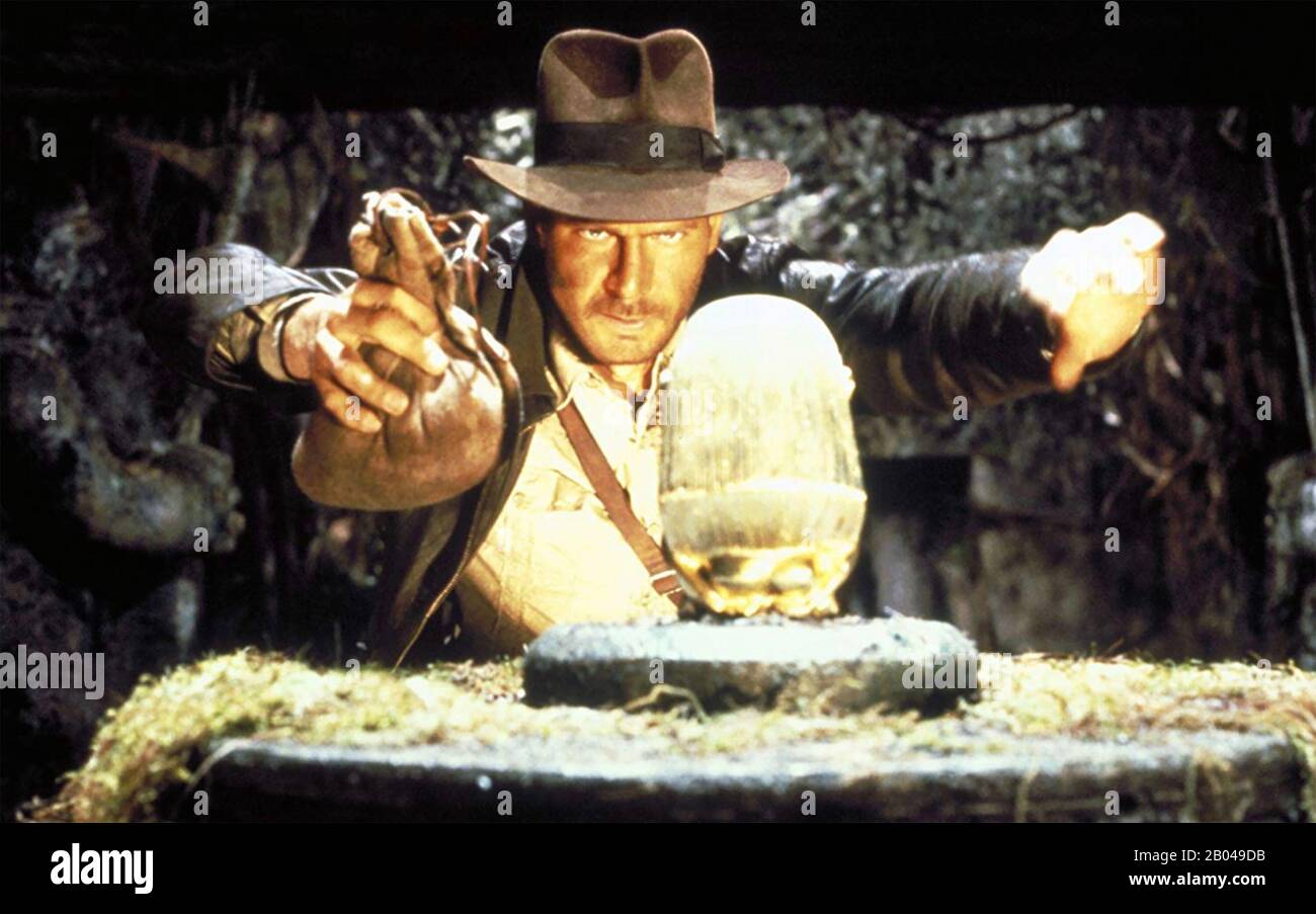 RAIDERS OF THE LOST ARK 1981 Lucasfilm production with Harrison Ford Stock Photo