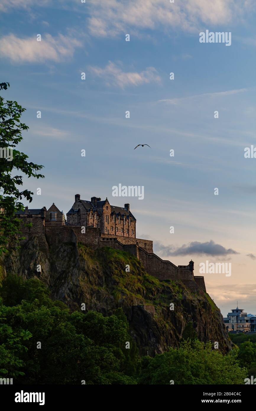 Afternoon sunny view of the Ediburgh Castle at Edinburgh, United ...