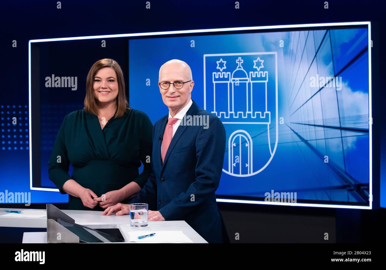 Hamburg, Germany. 18th Feb, 2020. Katharina Fegebank (Bündnis 90/Die Grünen, l), Second Mayor of Hamburg and top candidate for the state election, and Peter Tschentscher (SPD), First Mayor of Hamburg and top candidate for the state election, at a photo session before the TV discussion 'Das Duell' at Norddeutscher Rundfunk NDR. On 23 February, there will be elections to the Hamburg parliament. Credit: Christian Charisius/dpa/Alamy Live News Stock Photo