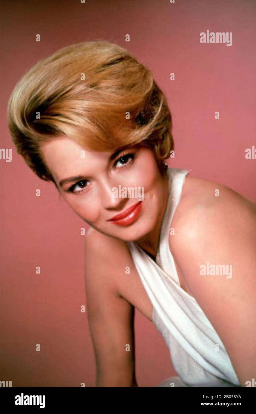 Angie dickinson hi-res stock photography and images - Alamy