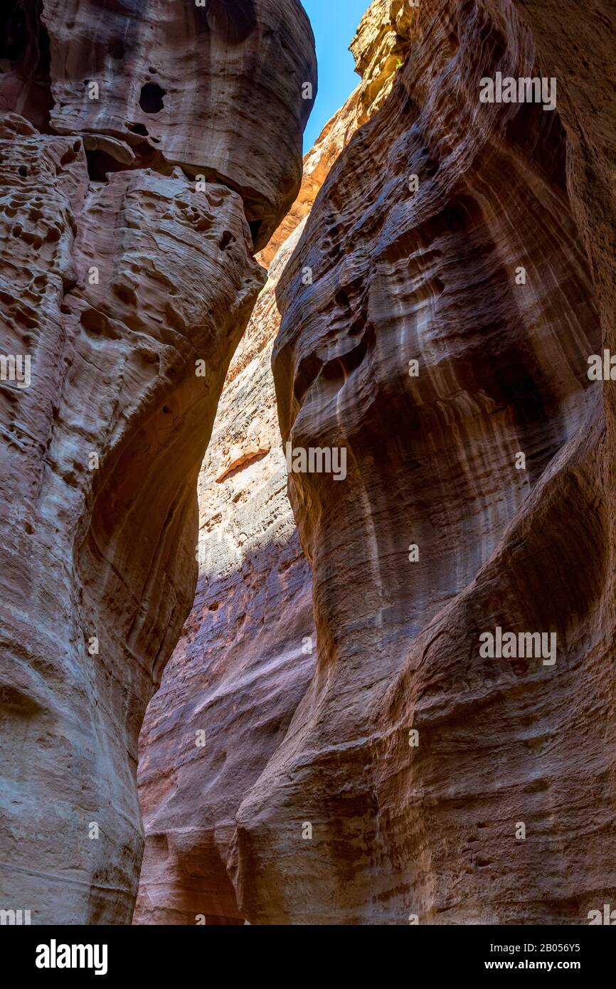 Red rock water petra jordan hi-res stock photography and images - Alamy
