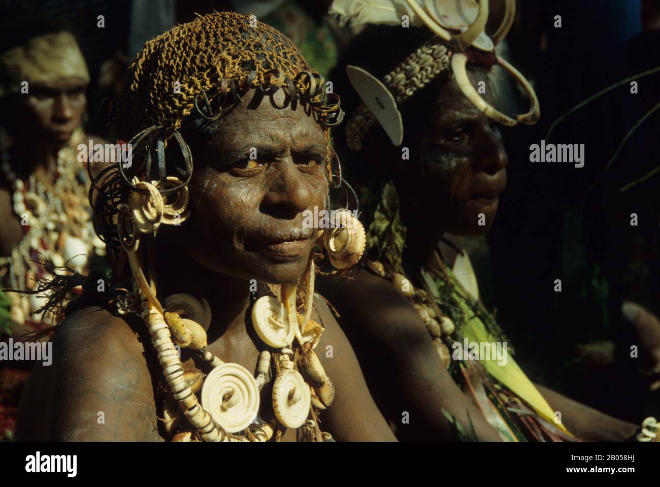 PAPUA NEW GUINEA, SEPIK RIVER NEAR ANGORAM, LOCAL WOMEN Stock Photo
