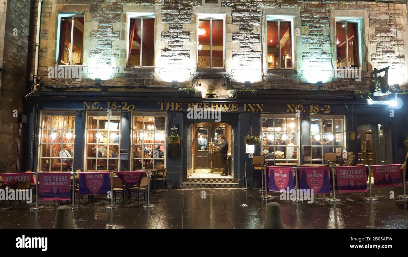 The Beehive Inn Pub in Edinburgh - EDINBURGH, SCOTLAND - JANUARY 10, 2020 Stock Photo