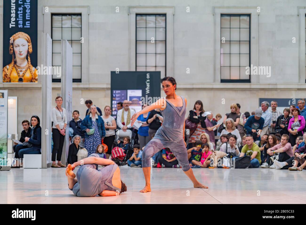 Dancing Moden Moden dance hi-res stock photography and images - Alamy