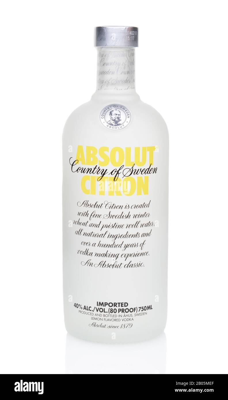 Download 750ml Bottle High Resolution Stock Photography And Images Alamy