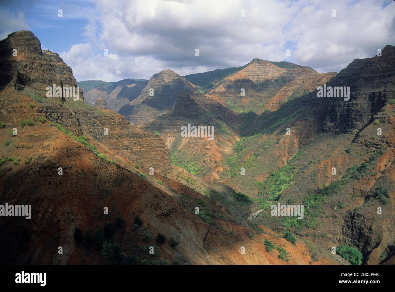Aerial photography of hawaii island hi-res stock photography and images ...