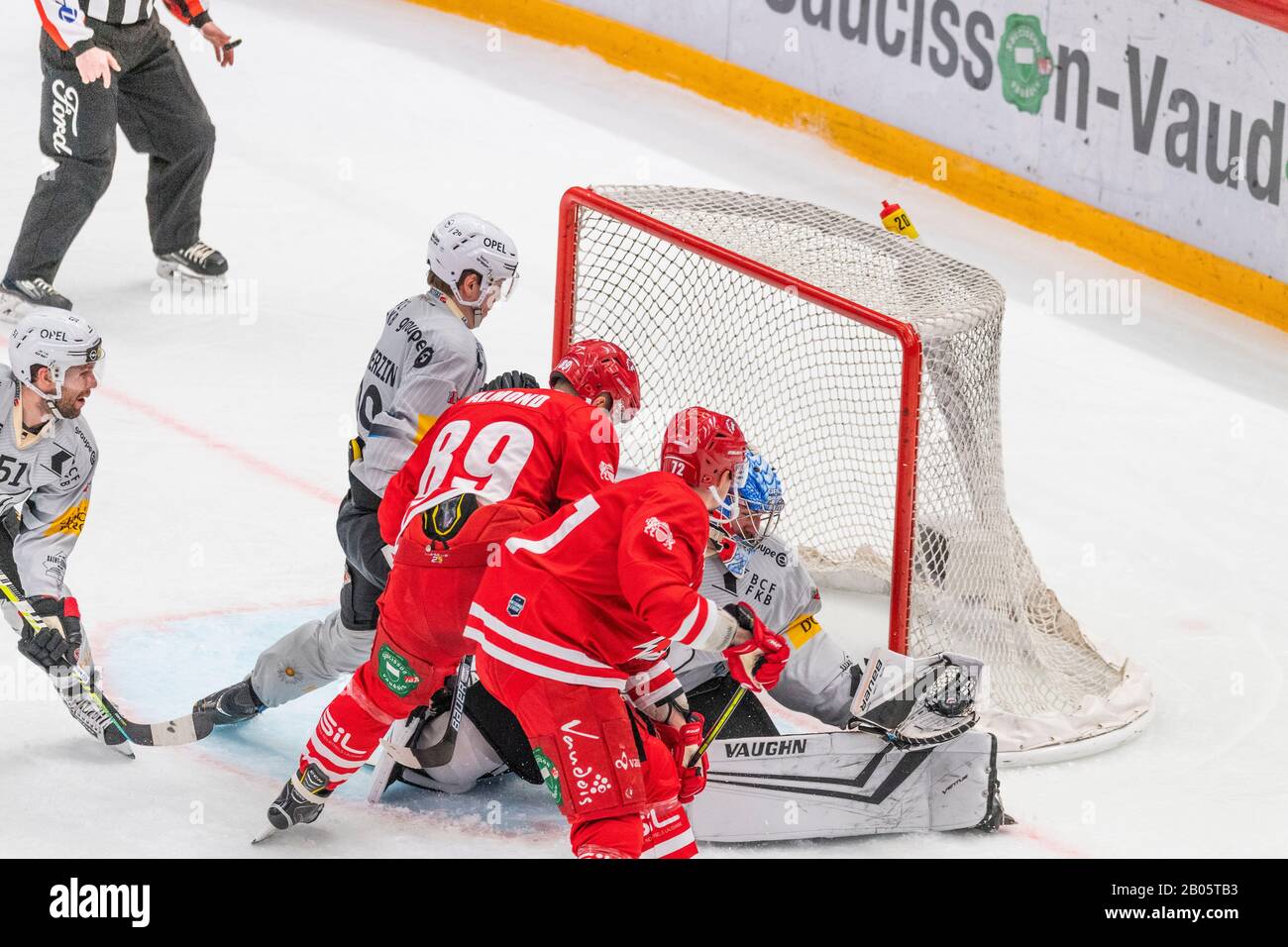 Lausanne Switzerland 02nd Aug 2020 Reto Berra Goalkeeper Of Hc Fribourg Gotteron Is A Stop During A Swiss League Match With Lausanne Hc And Hc Fribourg Gotteron Photo By Eric Dubost Pacific Press Credit Pacific