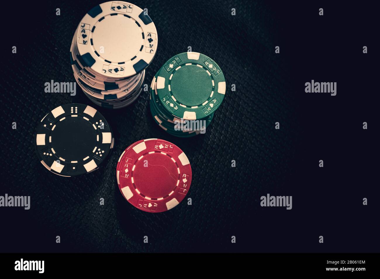 Poker chips amount per person