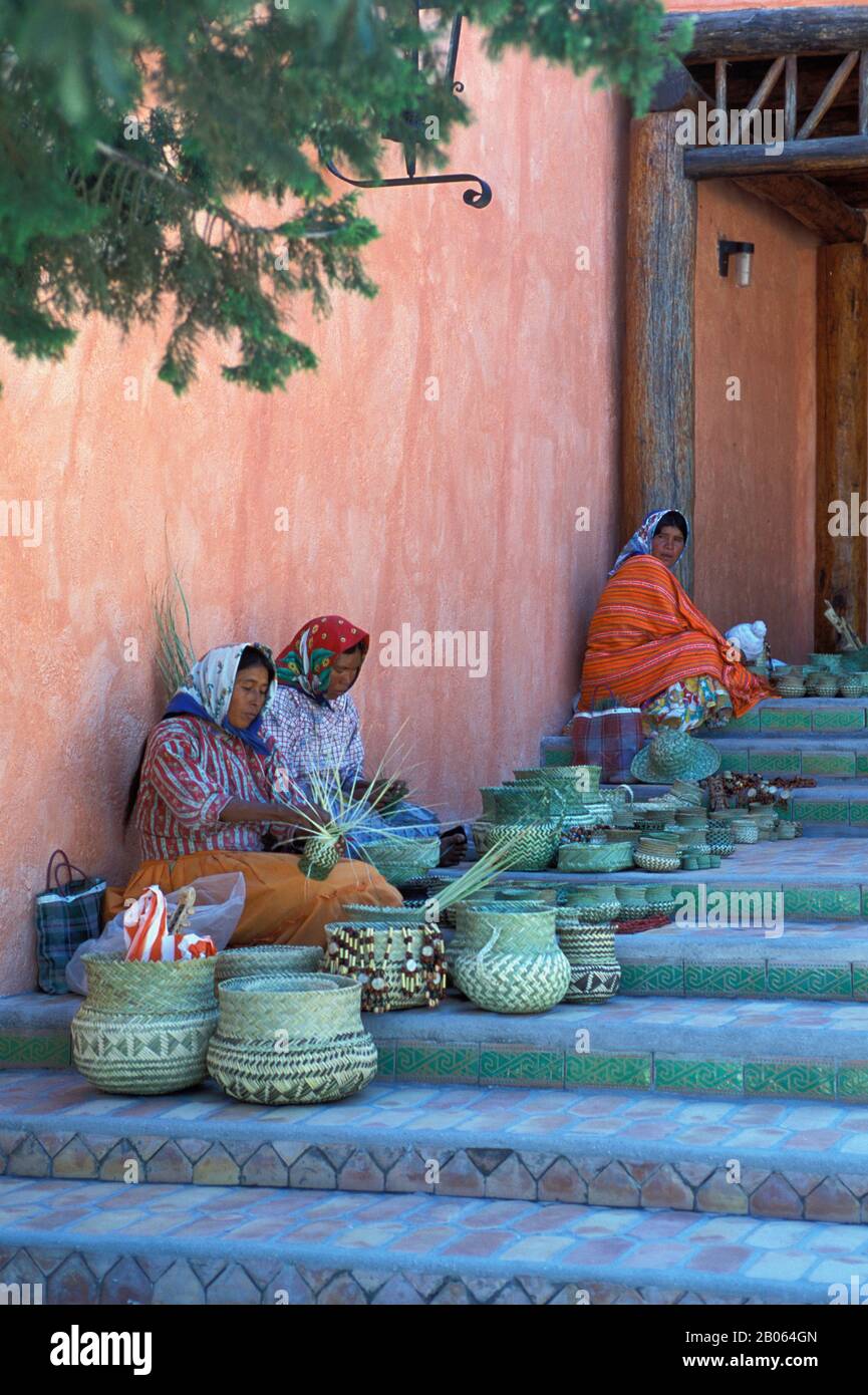 Mexican indian women hi-res stock photography and images - Alamy
