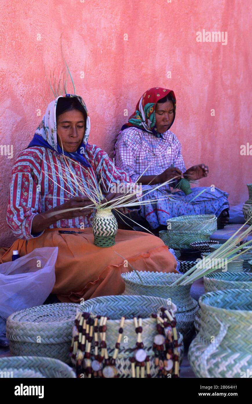 Mexican indian women hi-res stock photography and images - Alamy
