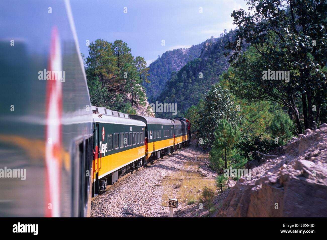 MEXICO, CHIHUAHUA, COPPER CANYON NATIONAL PARK, COPPER CANYON TRAIN