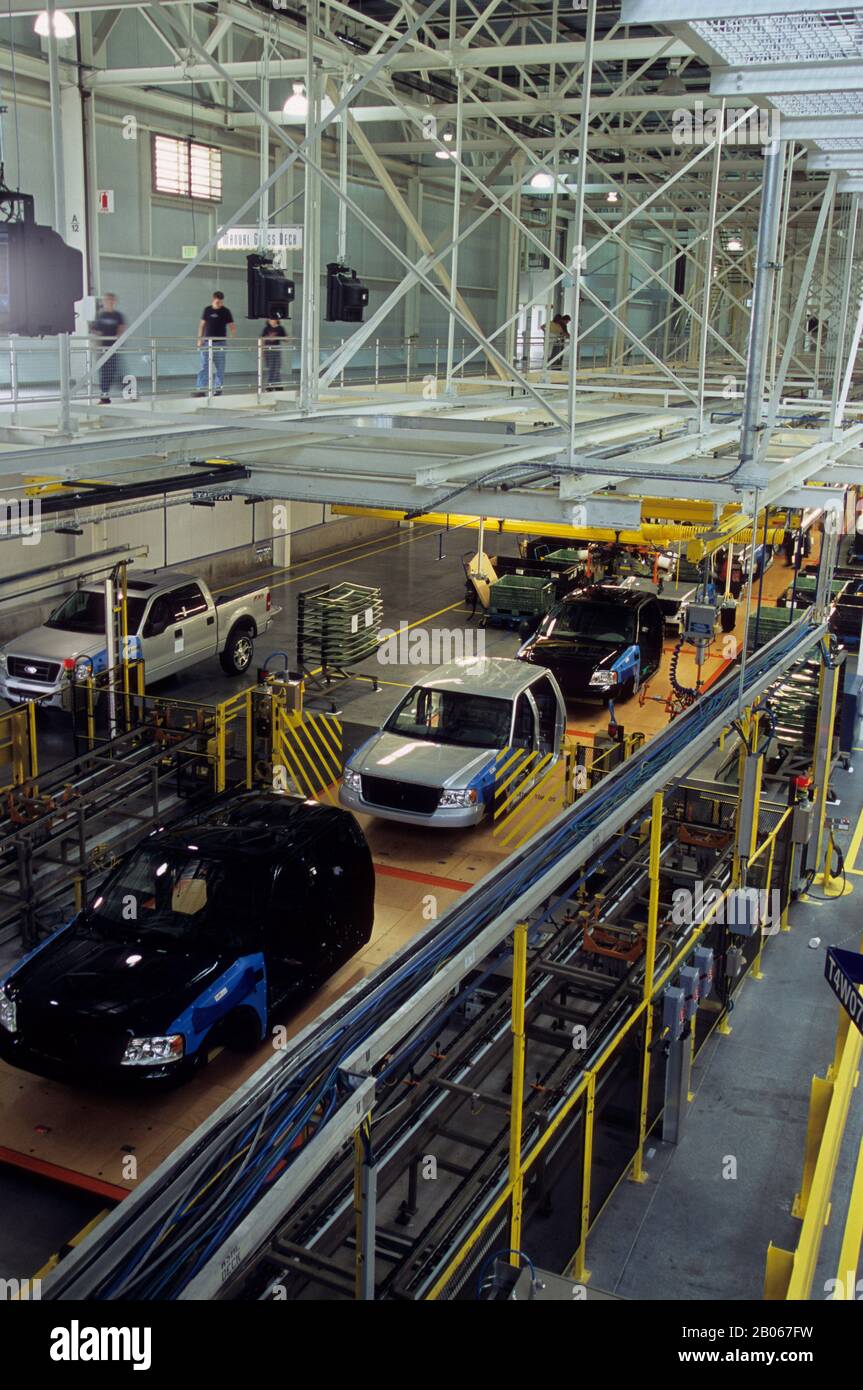 USA, MICHIGAN, NEAR DETROIT, DEARBORN, FORD ROUGE FACTORY TOUR, ASSEMBLY PLANT Stock Photo