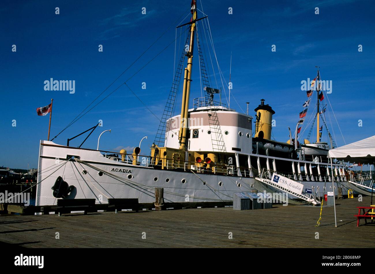 CANADA, NOVA SCOTIA, HALIFAX, HARBOUR, CSS ACADIA, MARITIME MUSEUM OF