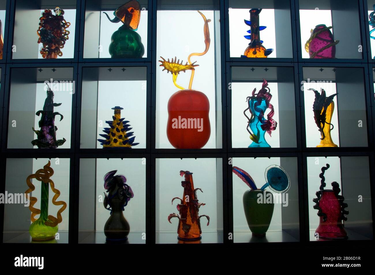 USA, WASHINGTON STATE, MUSEUM OF GLASS, CHIHULY BRIDGE OF GLASS