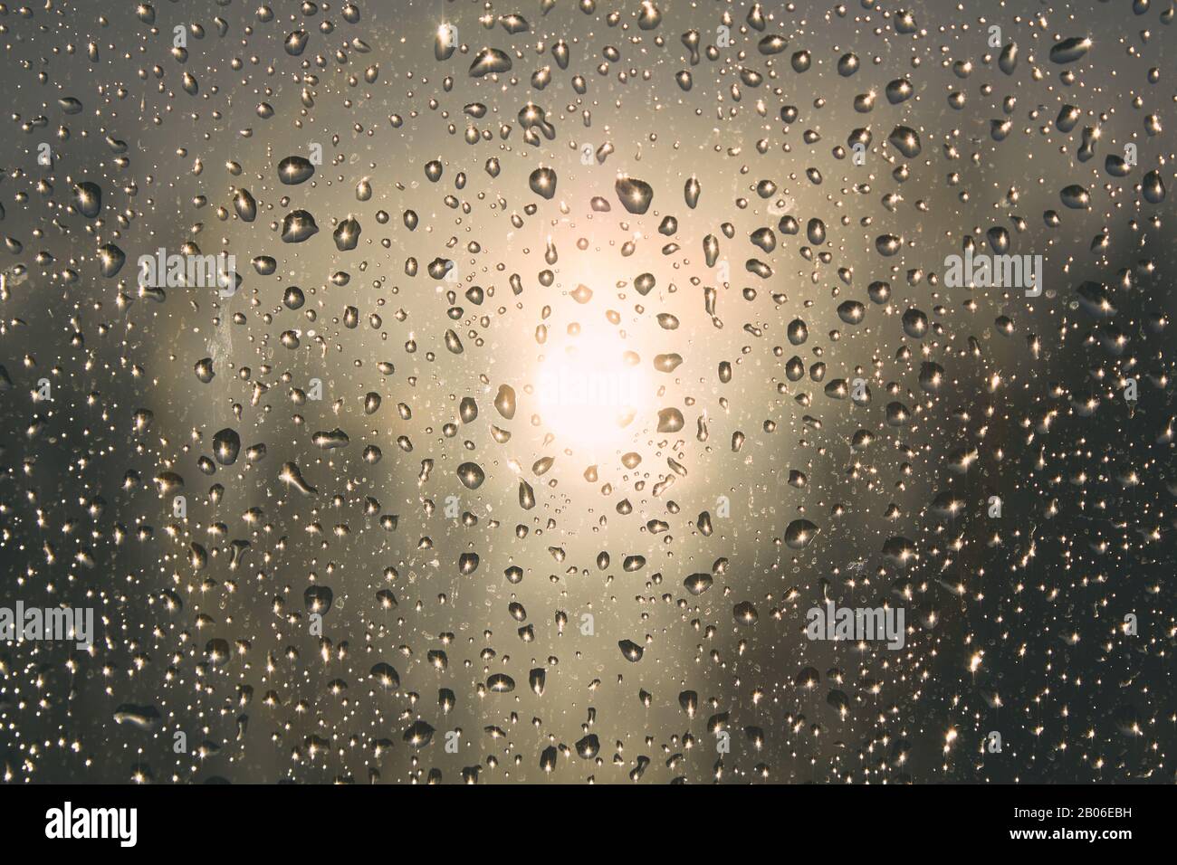 Water drops in windows hi-res stock photography and images - Alamy