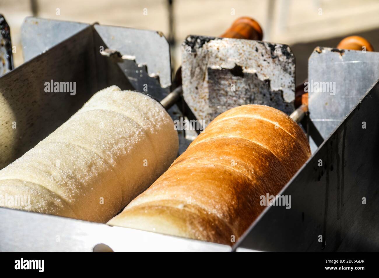 Kurtos Kalacs Authentique Hongroise Faitmaison Cakes Gateaux Saint Tropez France February Credit Ilona Barna Biphotonews Stock Photo Alamy Kurtos Kalacs Authentique Hongroise Faitmaison Cakes Gateaux Saint Tropez France February Credit Ilona Barna Biphotonews Stock Photo Alamy