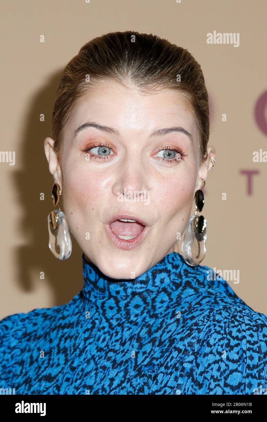 Los Angeles, USA. 18th Feb 2020. Sarah Jones walking the red carpet at ...