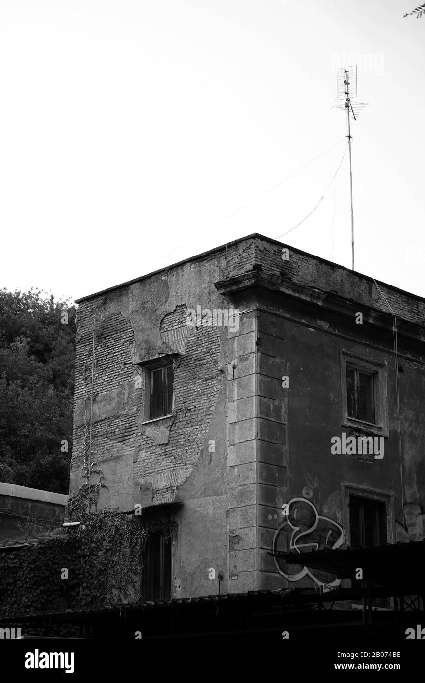 Old terrace house home Black and White Stock Photos & Images - Alamy