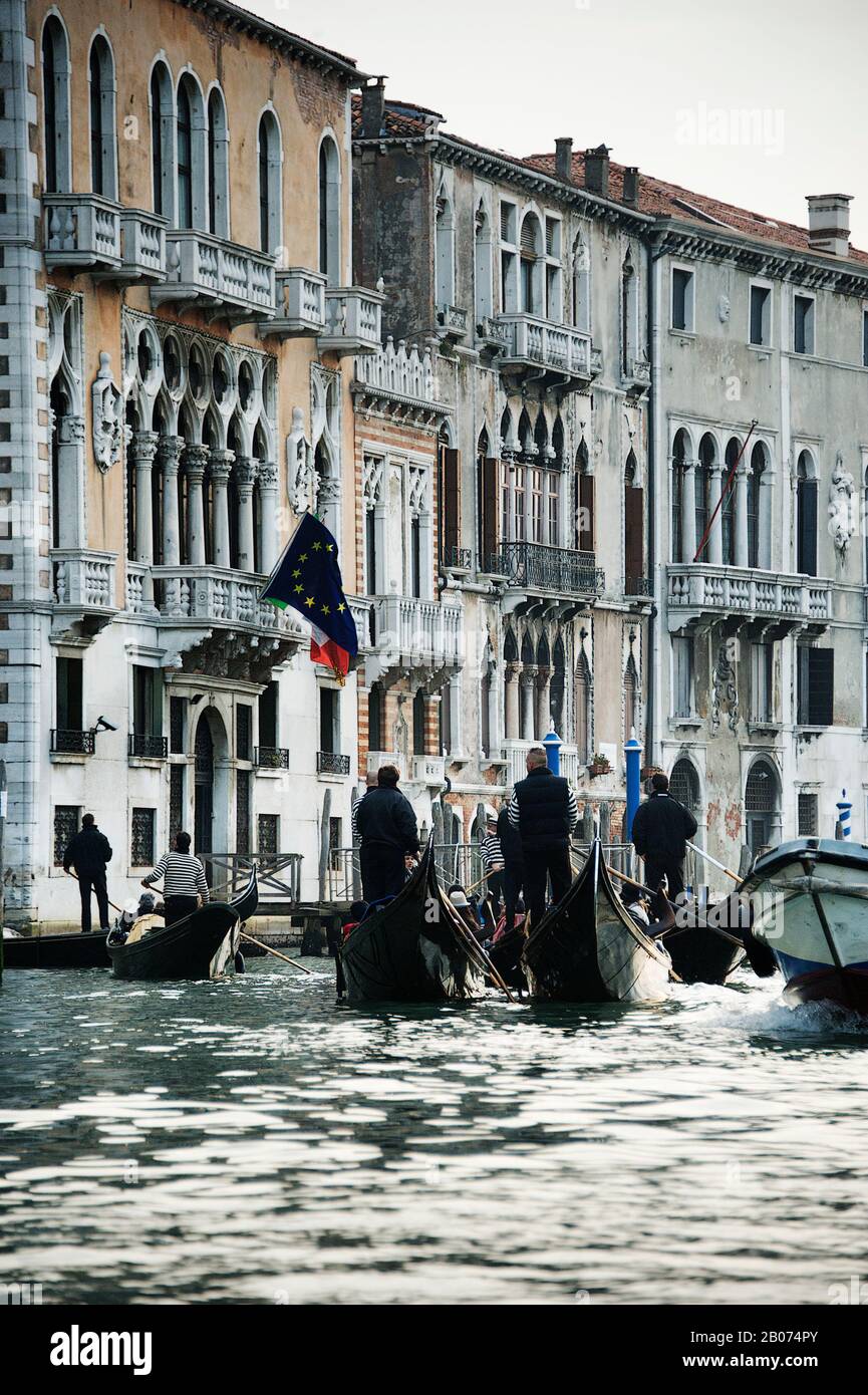 Old Villas Venice High Resolution Stock Photography and Images - Alamy