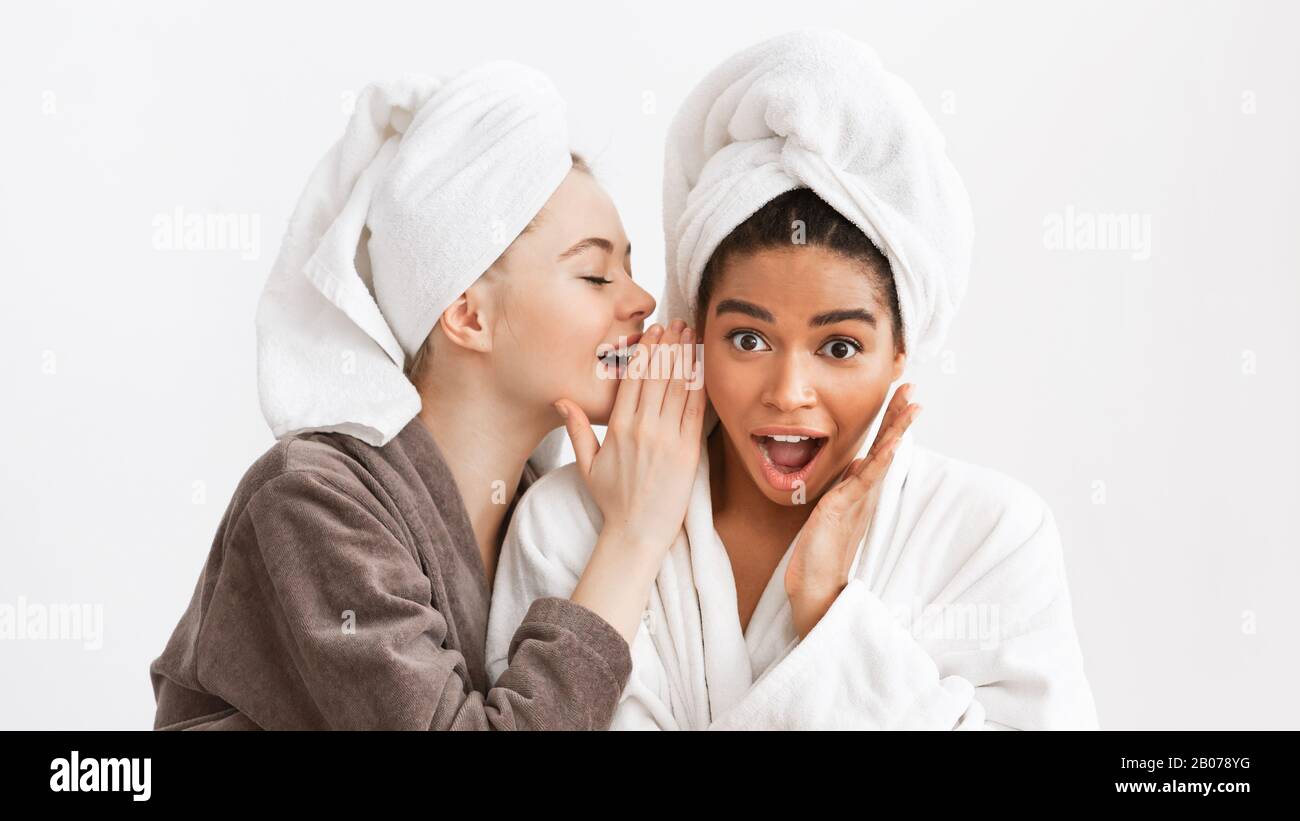 Two women sharing secret hi-res stock photography and images - Alamy