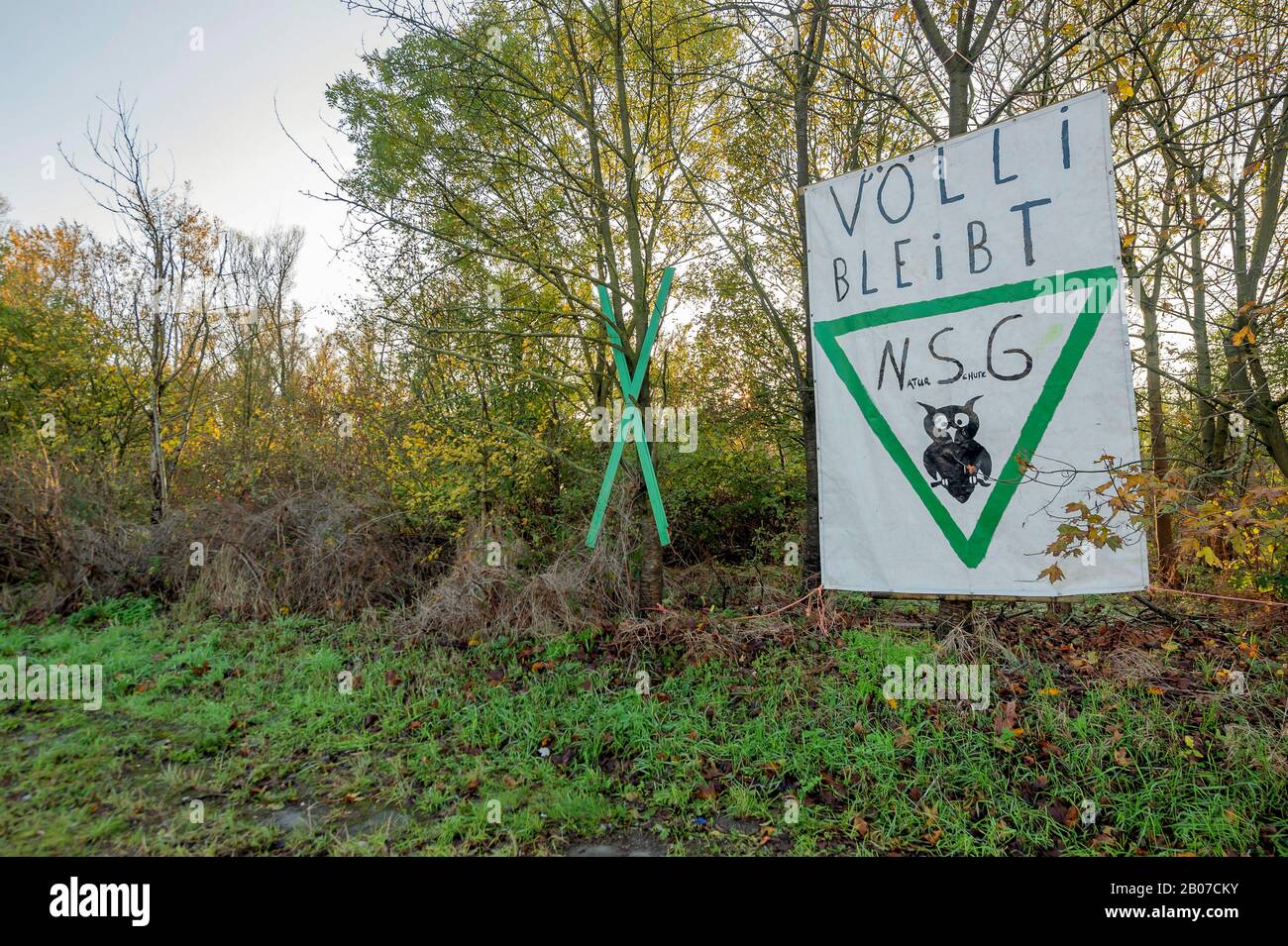 painted sign nature reserve Vollhoefner Wald, Altenwerder West, Germany, Hamburg-Altenwerder Stock Photo