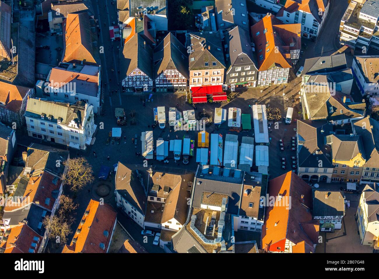 Aerial view, market day in the city centre of Unna, market at the Alter Markt, market place, , Unna, Ruhr area, North Rhine-Westphalia, Germany, DE, E Stock Photo
