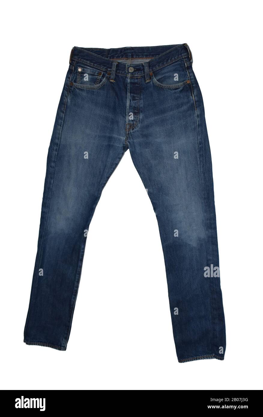 light denim pants outfit