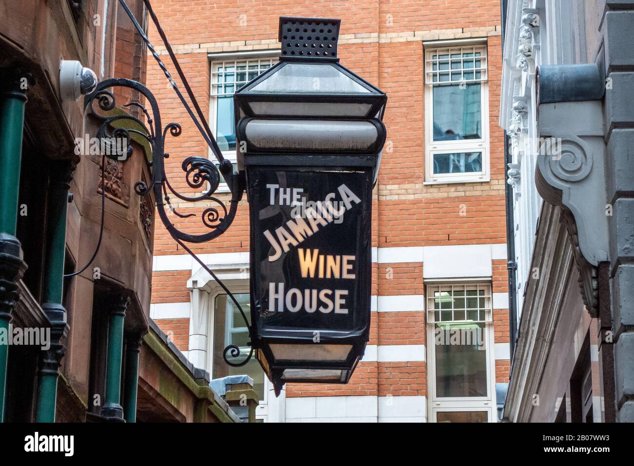 The Jamaica Wine House in the City of London Stock Photo Alamy