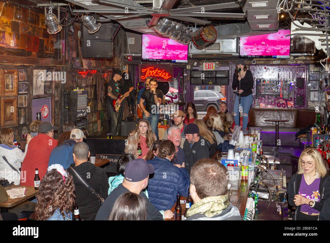 Nashville lower broadway tootsies hires stock photography and images