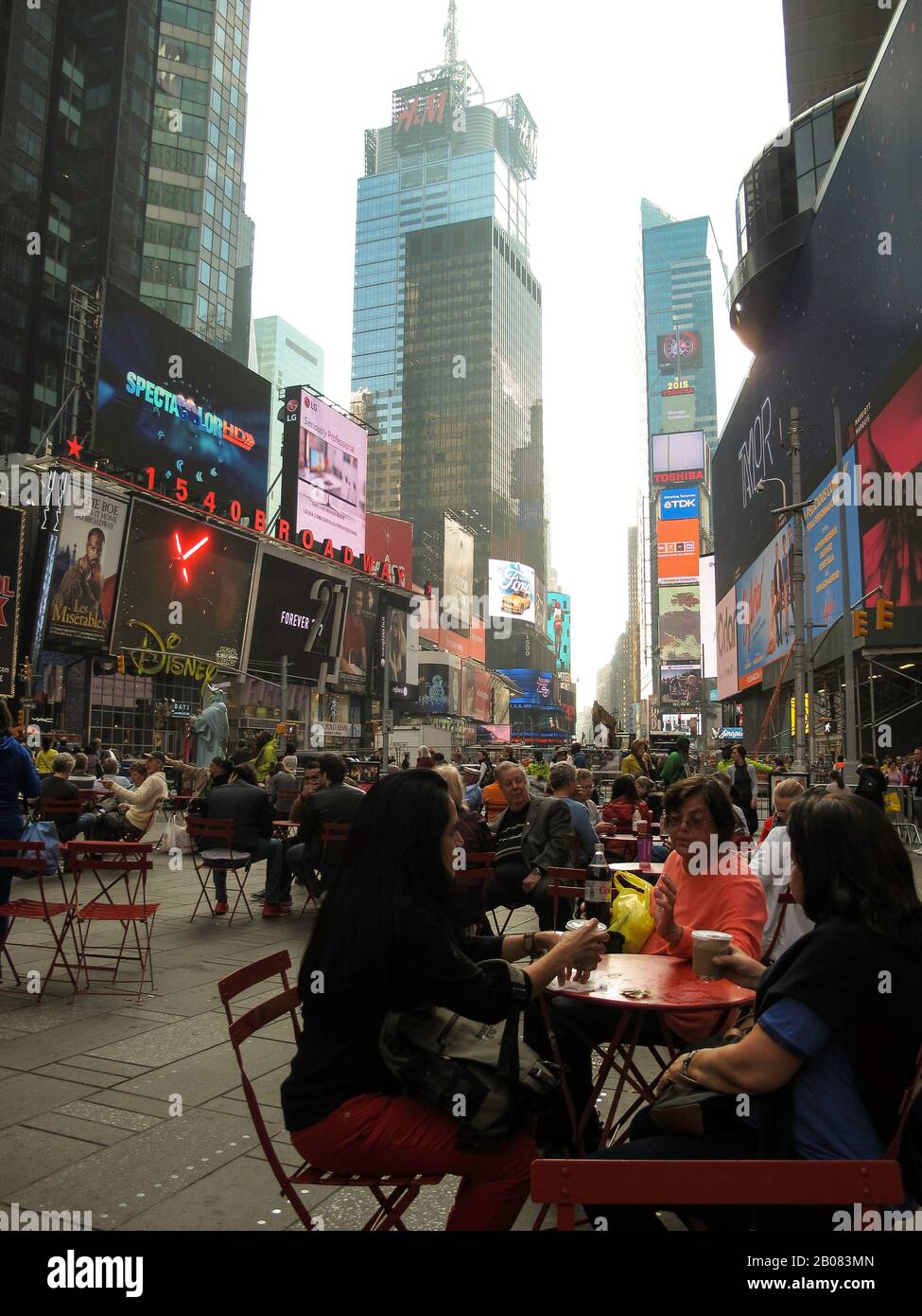 New York City candid, people eating and talking outdoors, December 13, 2015 Stock Photo