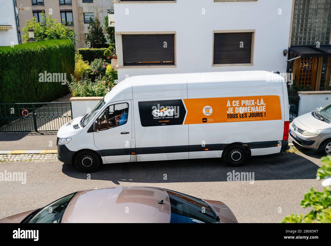 sixt minivan