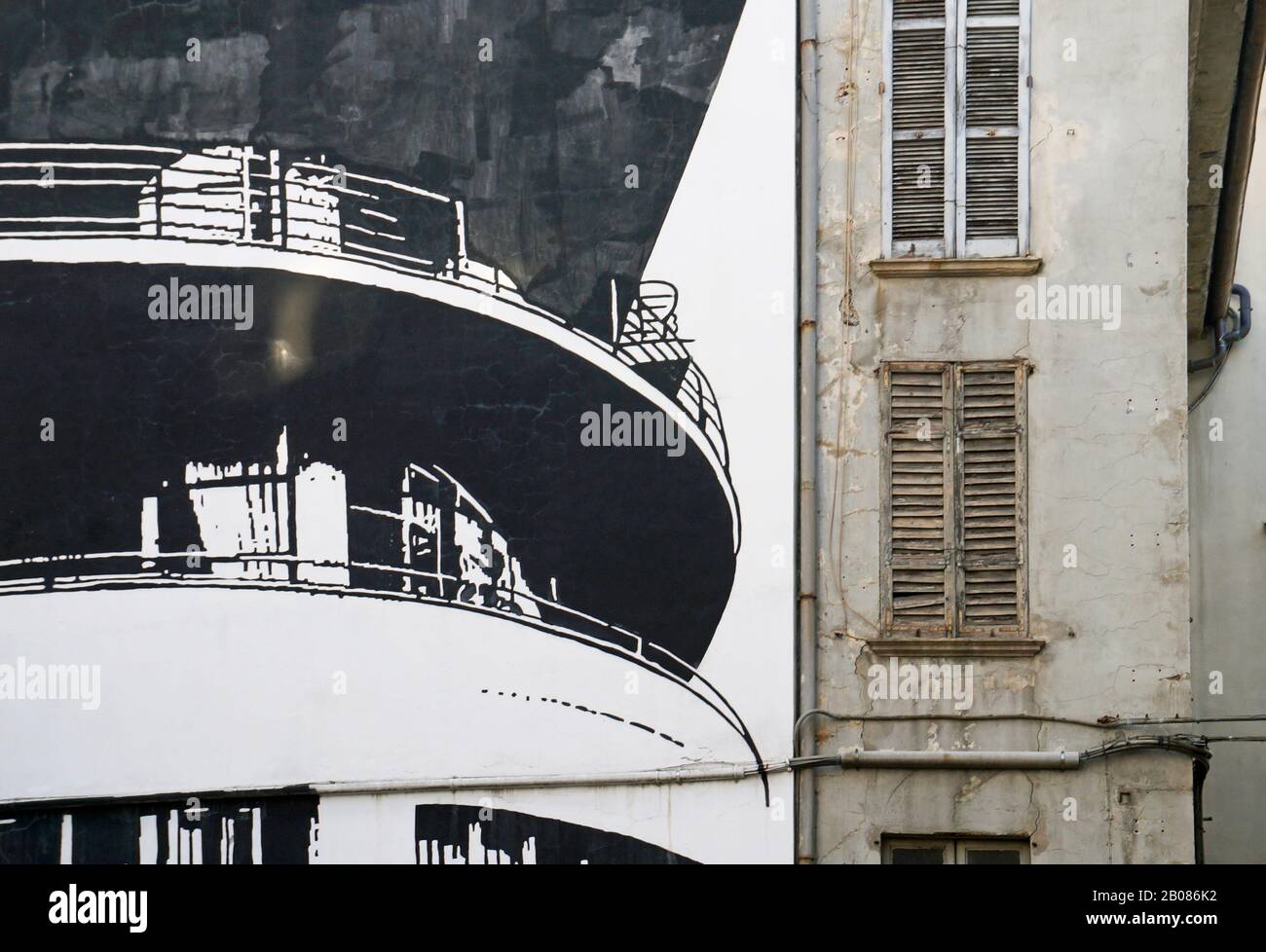 Fake building hi-res stock photography and images - Alamy