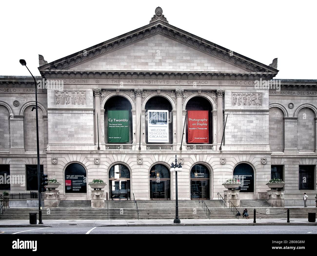 Chicago art institute lions hires stock photography and images Alamy