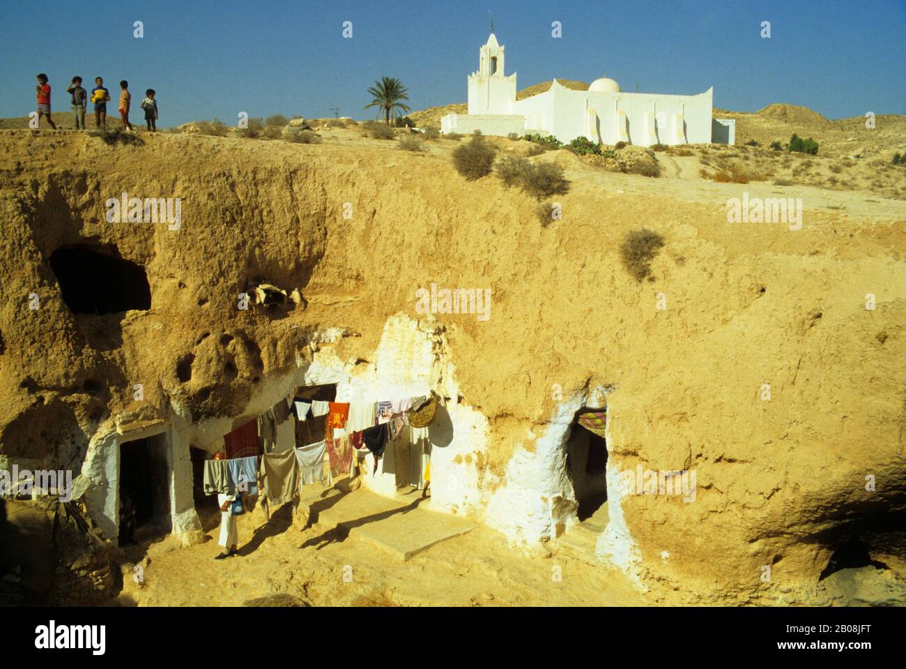 AFRICA, TUNISIA, MATMATA VILLAGE, UNDERGROUND/CAVE DWELLING OF THE ...