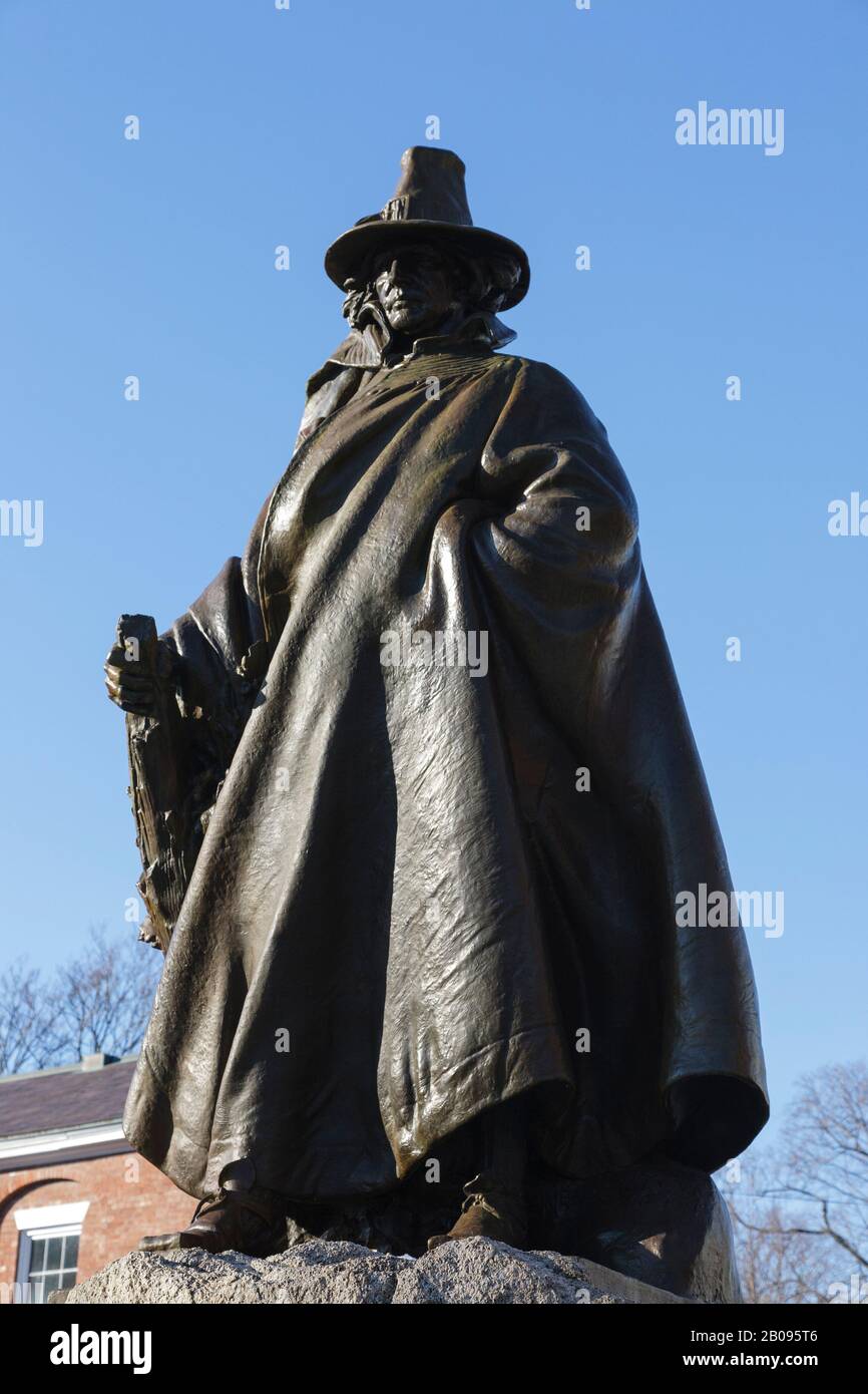 Roger statue salem witch museum hires stock photography and images Alamy