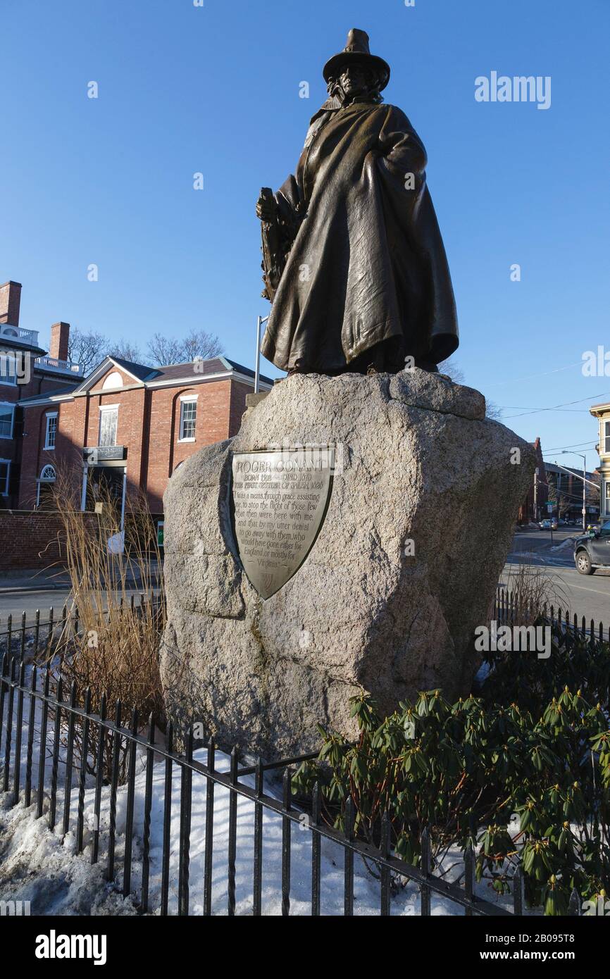 Salem witch museum statue hires stock photography and images Alamy