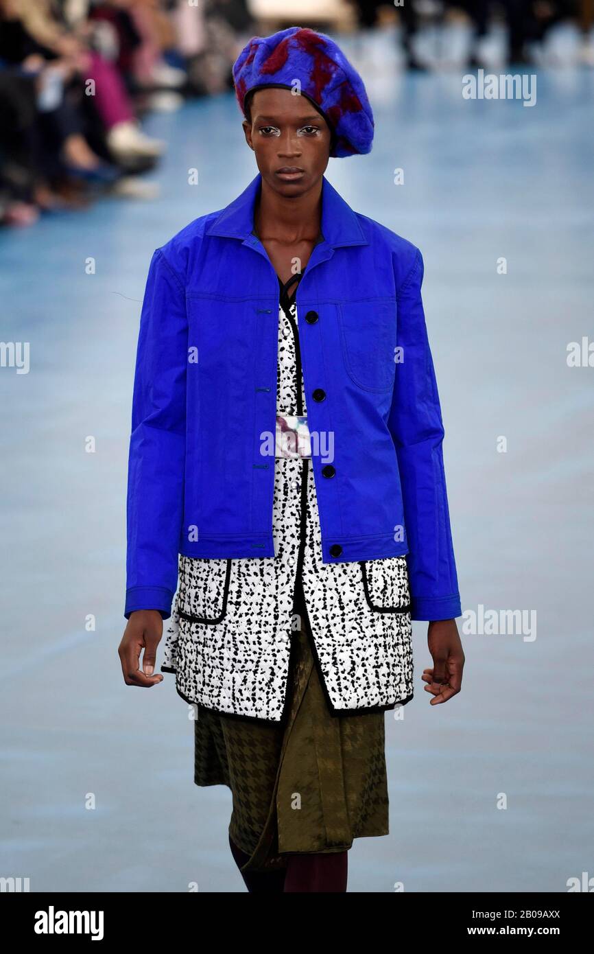 Milan Fashion Week, Woman Fall Winter. 2020 2021 Milan, Women's Fashion ...