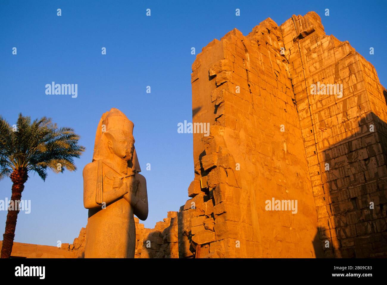 EGYPT, NILE RIVER, LUXOR, TEMPLE OF KARNAK, STATUE OF RAMSES II Stock ...