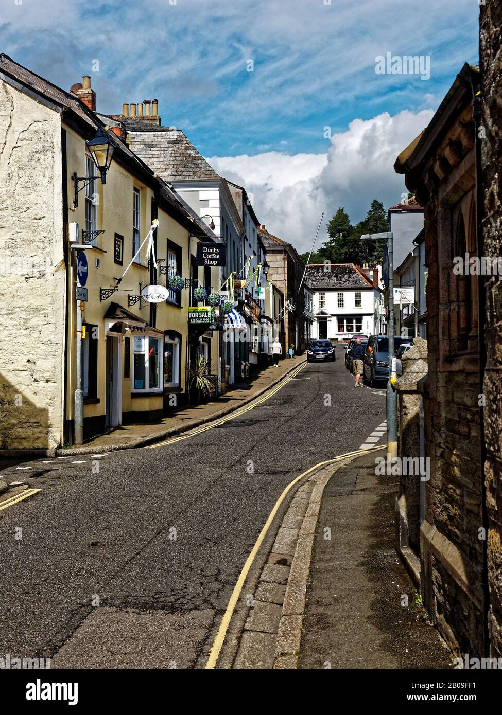 Lostwithiel (Cornwall, UK) is called Lostwydhyel in Cornish, “tail of a