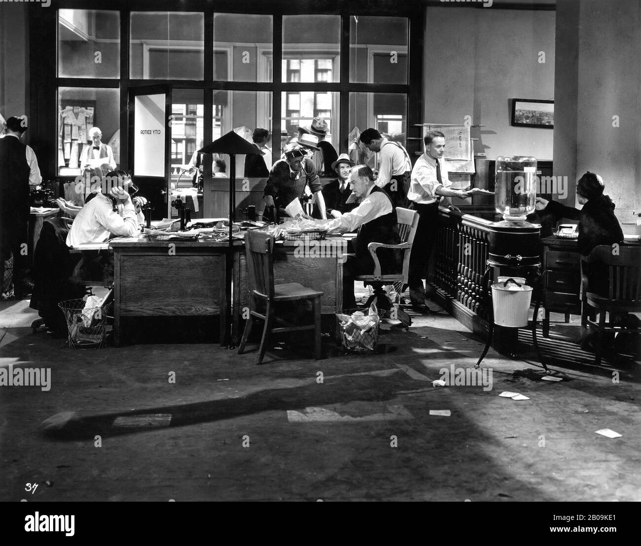 Newspaper Office Scene in SCARFACE 1932 directors HOWARD HAWKS and RICHARD ROSSON novel Armitage Trail screen story Ben Hecht producer Howard Hughes The Caddo Company / United Artists Stock Photo