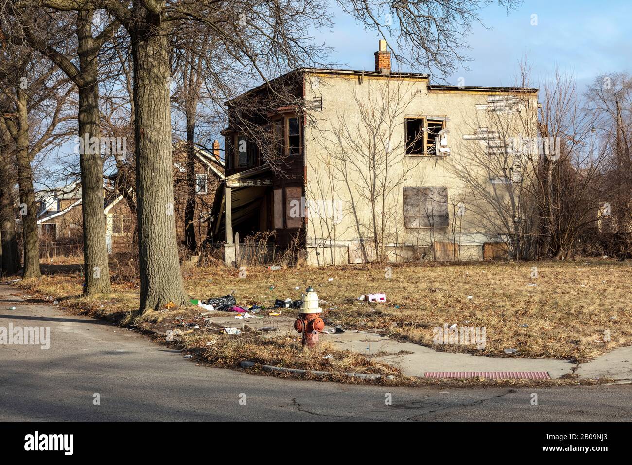 Run down house detroit hi-res stock photography and images - Alamy