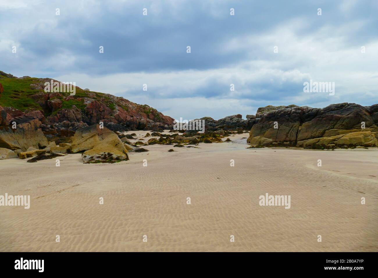 Fußspuren im Sand, am Strand von Oldshore Beg,  Schottland Stock Photo